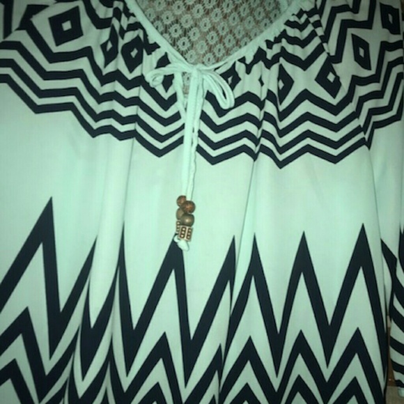 Ladies shirt - Picture 2 of 4